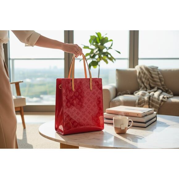 Louis Vuitton Red Monogram Vernis Reade MM Tote - Picture 5 of 11